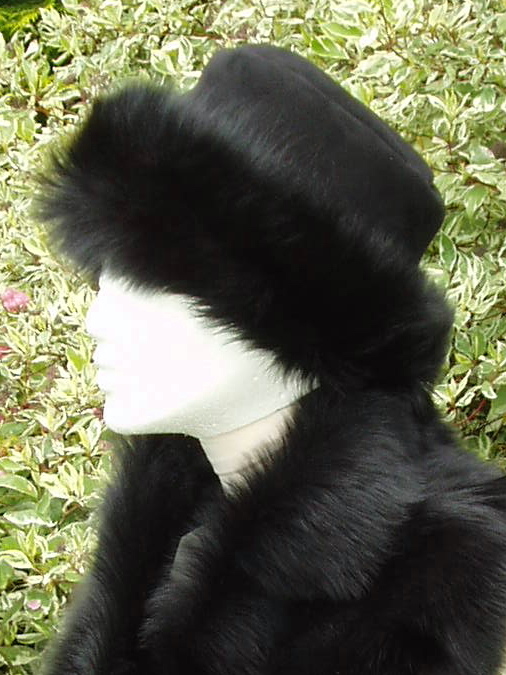 Toscana Shearling Hats and Scarves